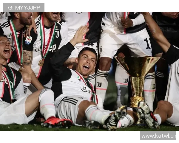 扎卡尼卡眼角撕裂,燃烧斗魂,铸就尤文新传奇!